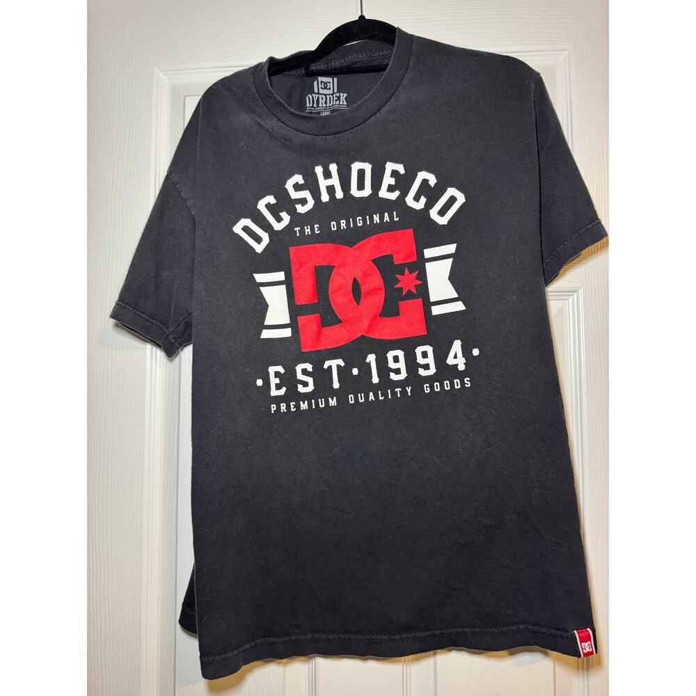 DC T shirt Size Large